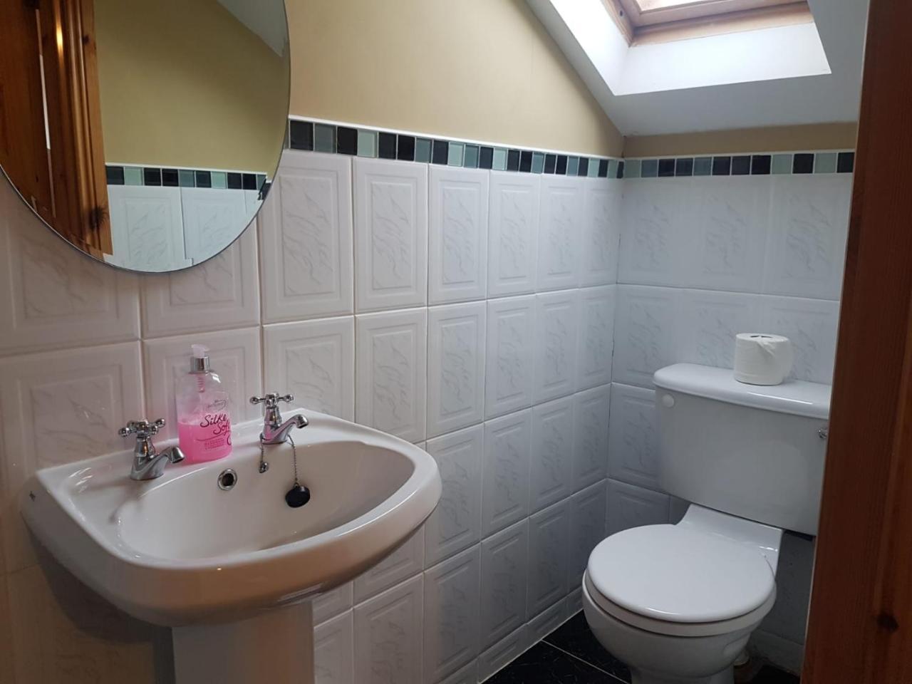 Sliabh Liag Inn Carrick  Camera foto