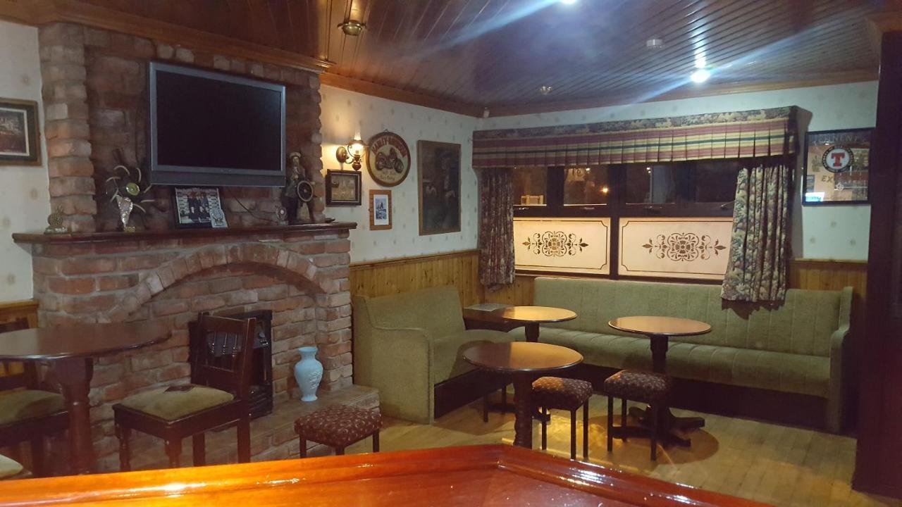 Sliabh Liag Inn Carrick  Camera foto